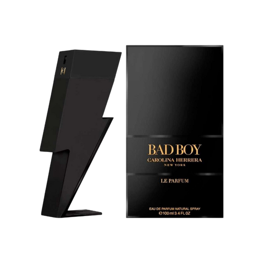 Perfume Bad Boy Le Parfum de BodegaPerfumera13 en frasco negro con forma de rayo y su caja de presentación