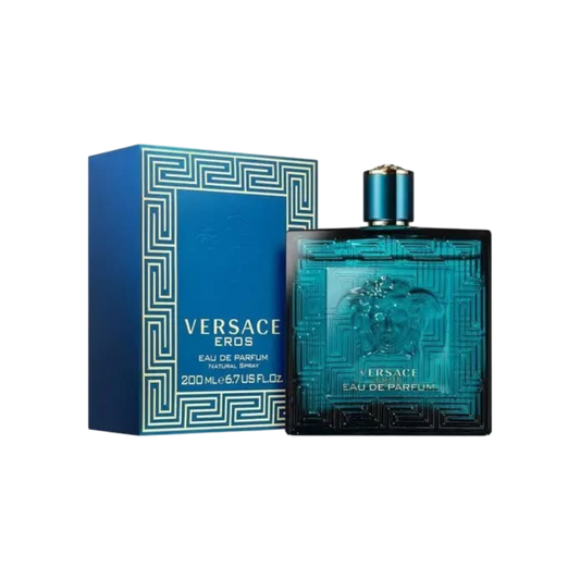 Perfume Versace Eros Parfum de BodegaPerfumera13 en frasco de vidrio azul con el icónico diseño de Medusa en relieve.